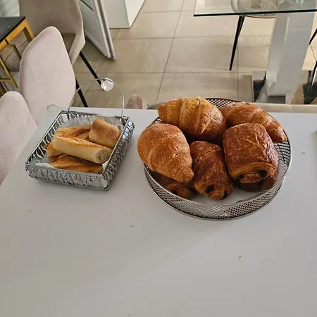 Emmanuel 1 Bed & Breakfast