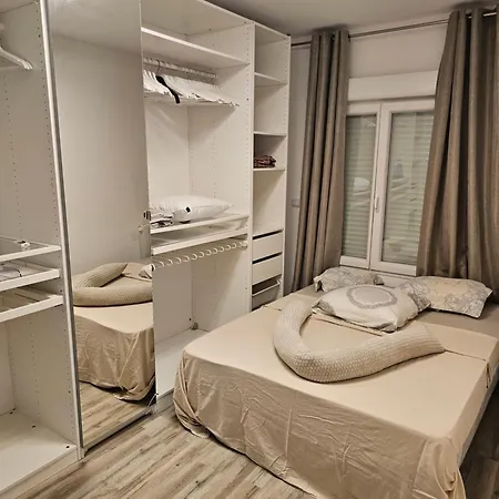 Bed & Breakfast Emmanuel 1 Drancy
