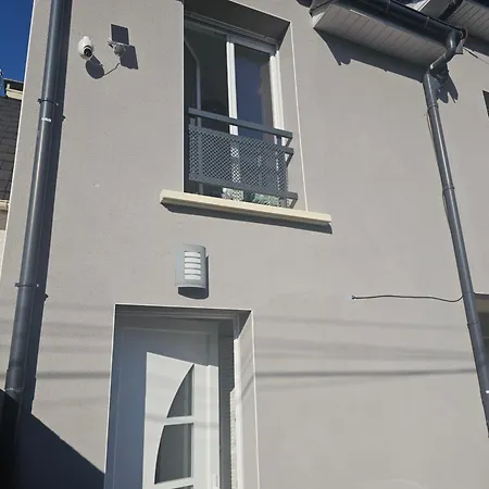 Emmanuel 1 Bed & Breakfast *